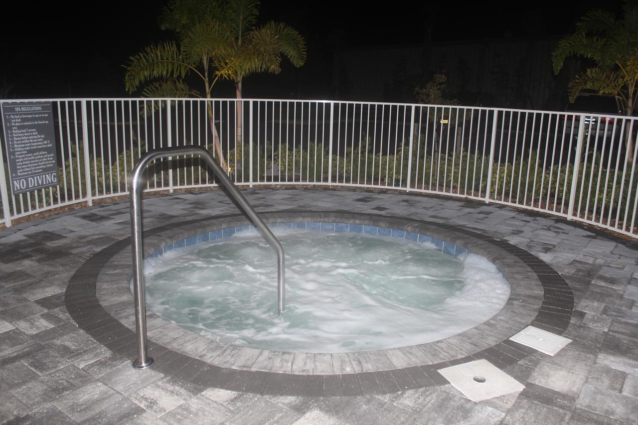 Carlisle Inn Sarasota Zewnętrze zdjęcie